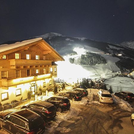 Ferienhof Pfefferbauer Saalbach-Hinterglemm Exteriör bild