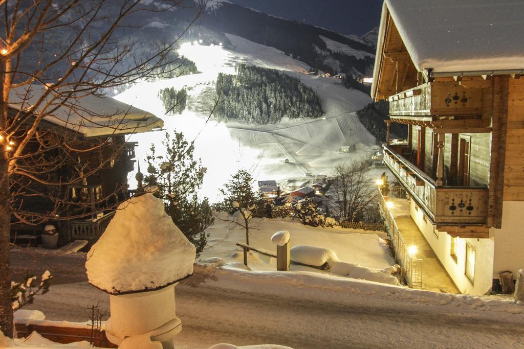Ferienhof Pfefferbauer Saalbach-Hinterglemm Exteriör bild